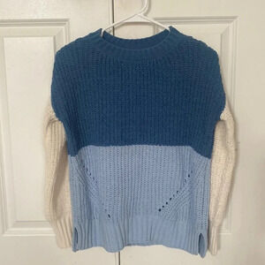 True Craft sweater size XS blue cream crew neck